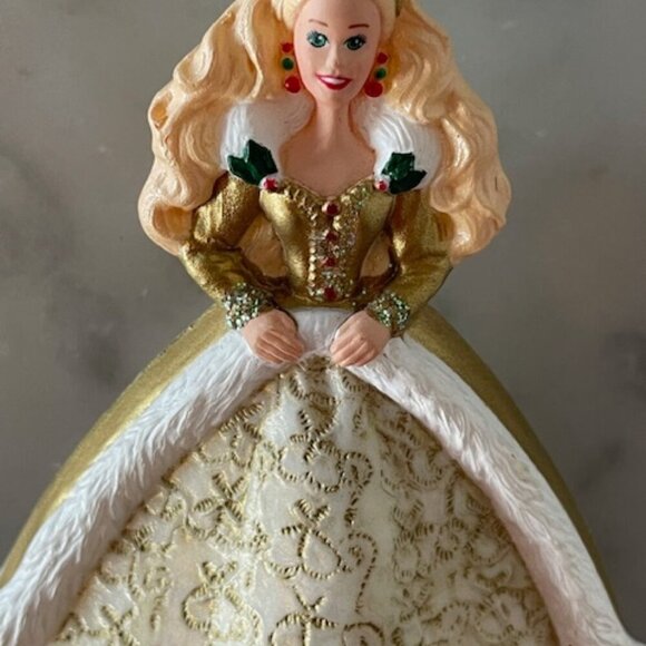 HALLMARK 1996 Barbie Christmas Princess White Gold Pin Brooch - Picture 5 of 12